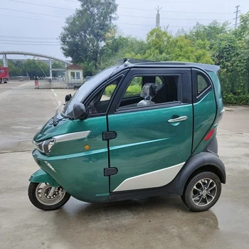Mini auto a tre ruote per veicoli a breve distanza a bassa velocità J1
