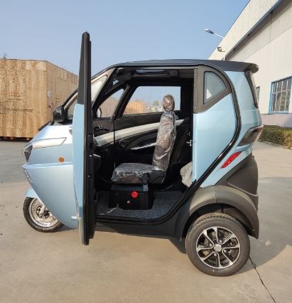 Electric Personal Transportation Vehicles Mini Scooter Trike